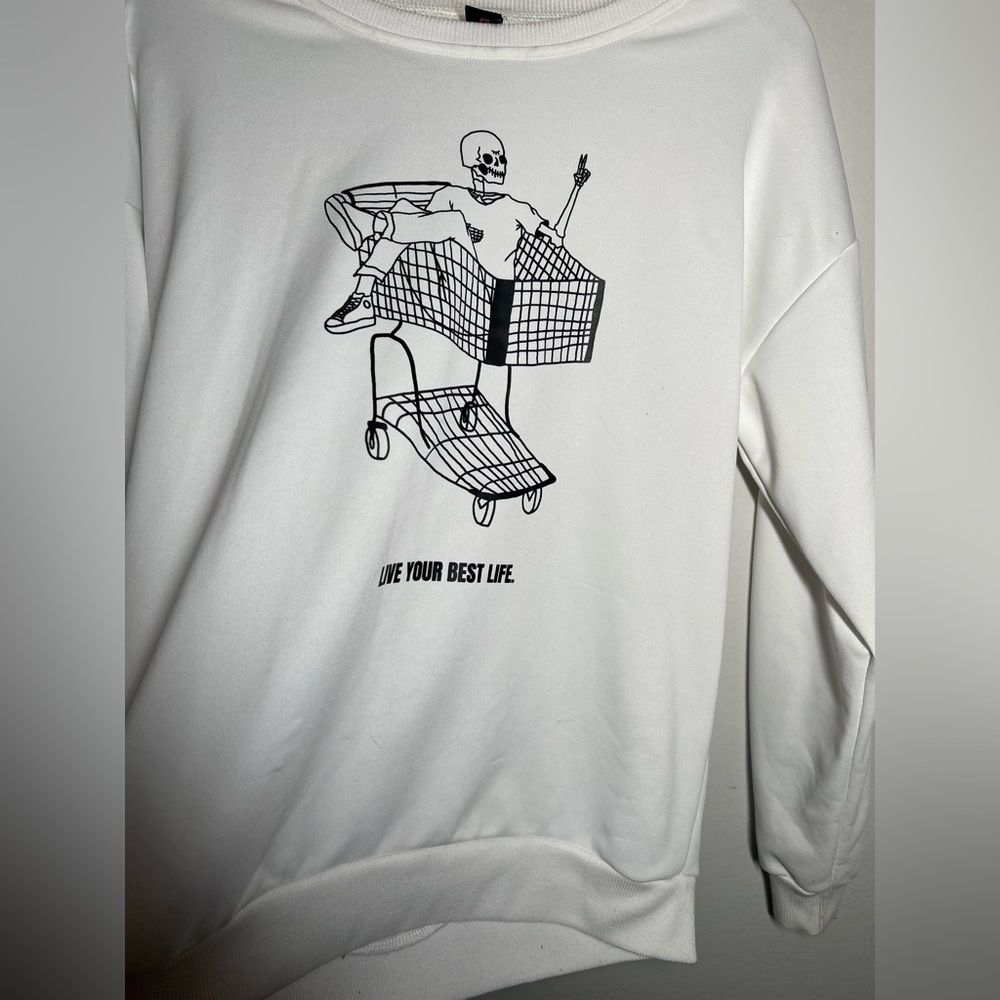 LIVE YOUR BEST LIFE ✌️Cute SHEIN pull over sweatshirt